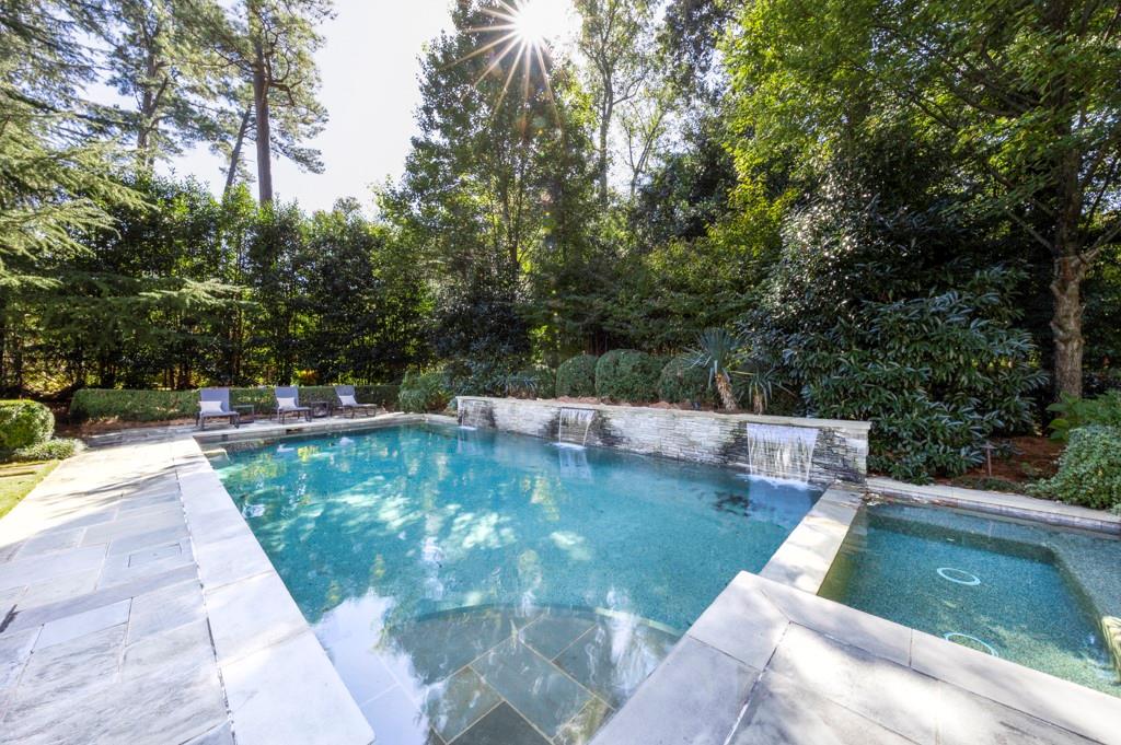 1061 Stovall Boulevard NE