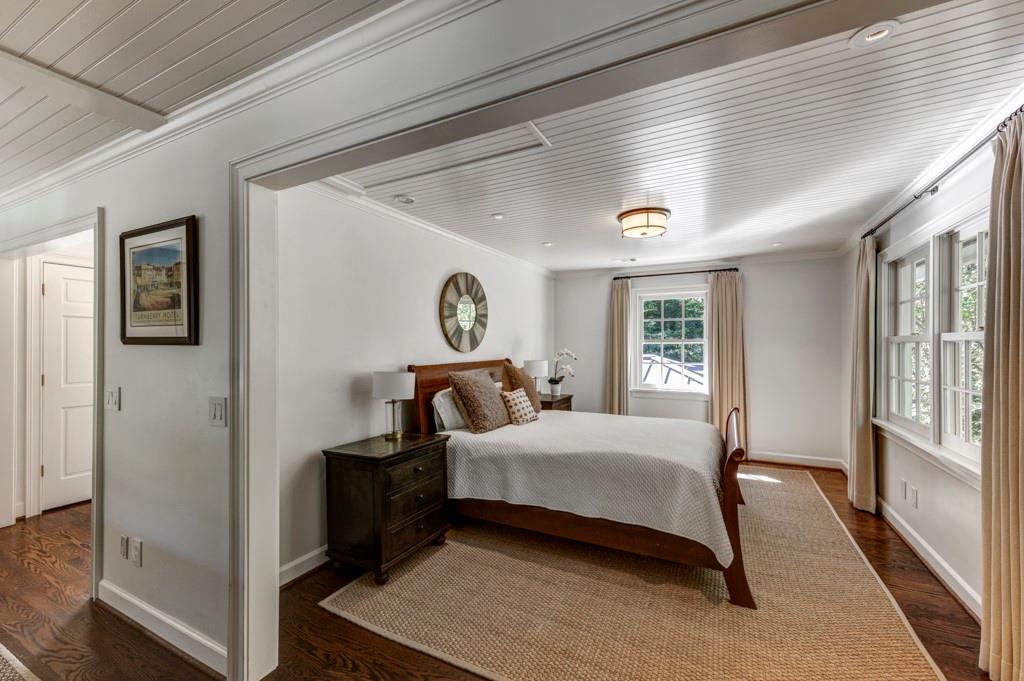 1061 Stovall Boulevard NE