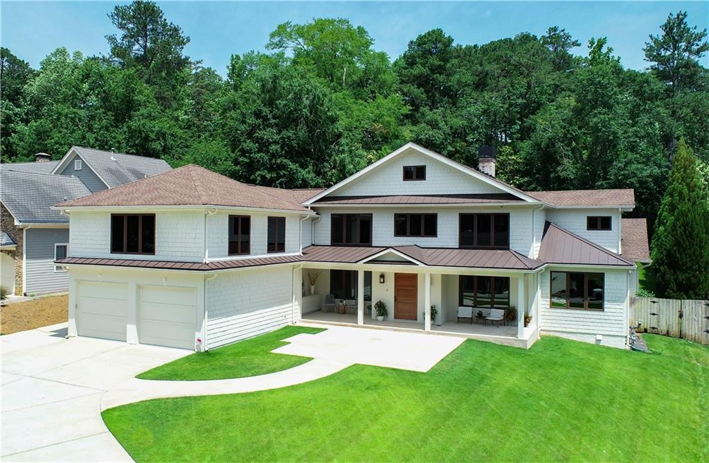 106 Interlochen Drive NE