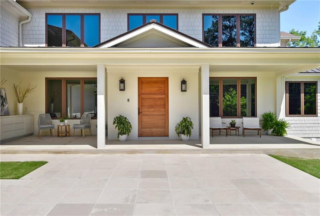 106 Interlochen Drive NE