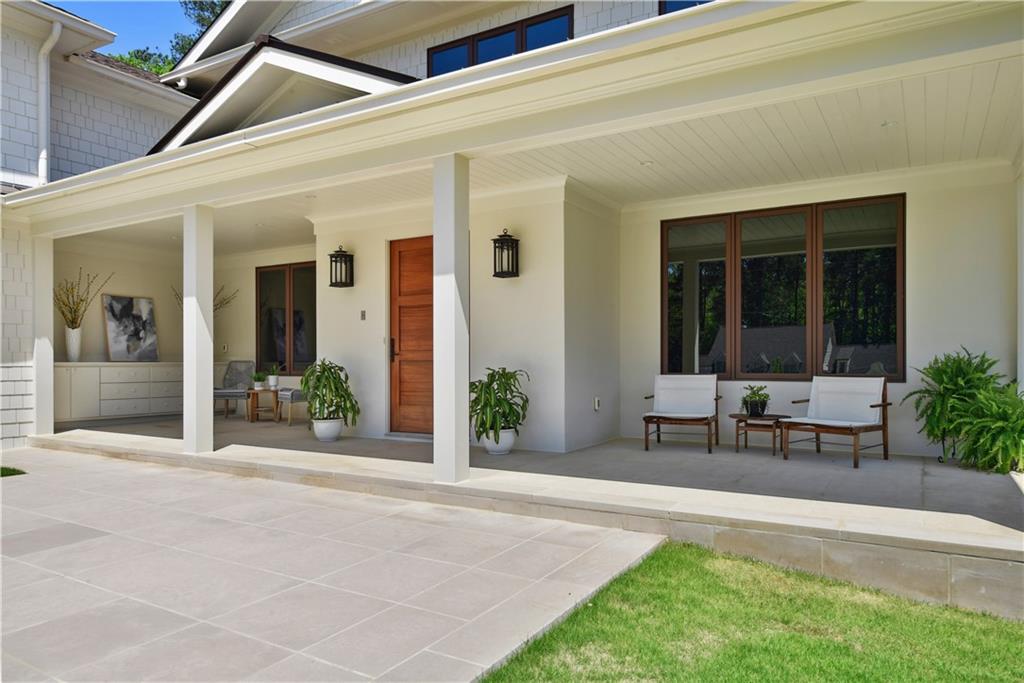 106 Interlochen Drive NE