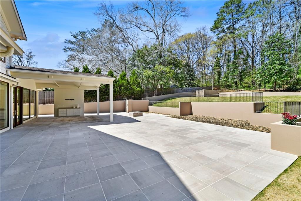 106 Interlochen Drive NE