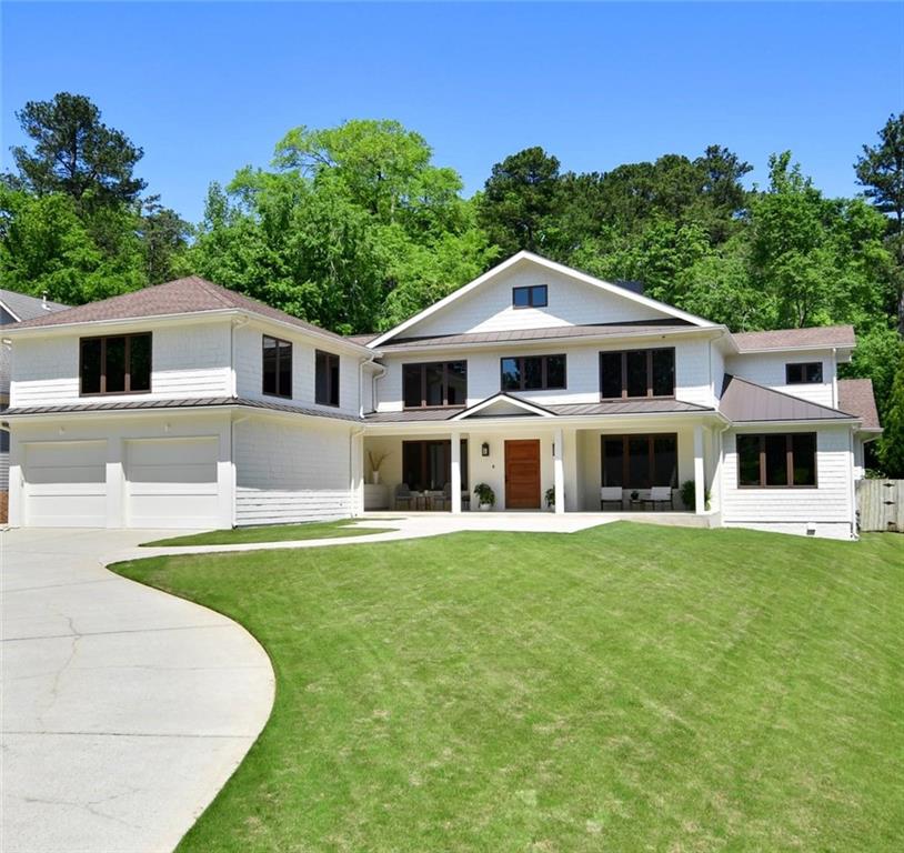 106 Interlochen Drive NE