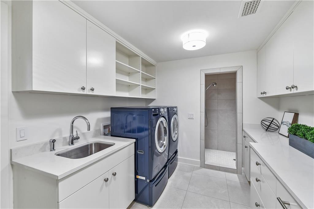 106 Interlochen Drive NE