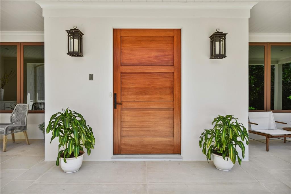 106 Interlochen Drive NE