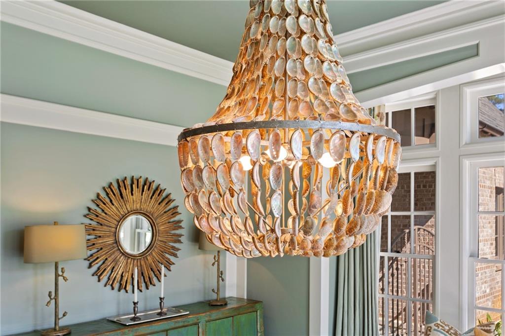 4262 E Brookhaven Drive NE