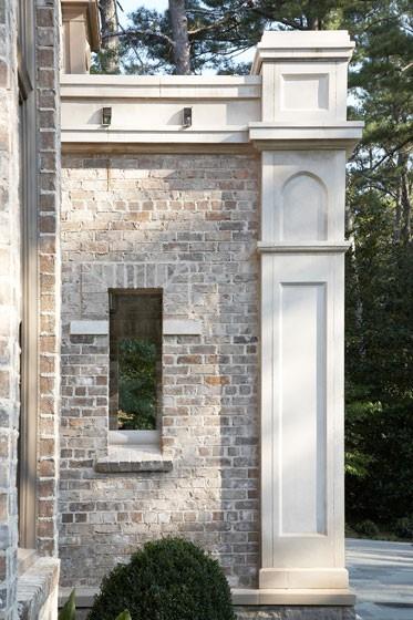 4262 E Brookhaven Drive NE