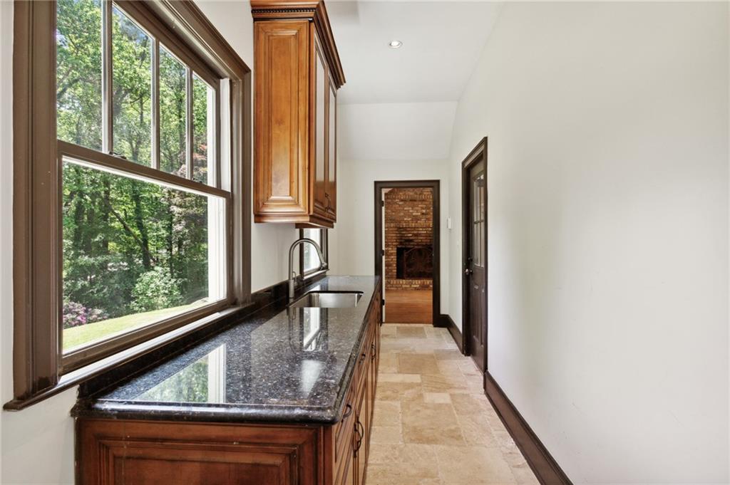 1532 Huntingdon Trail