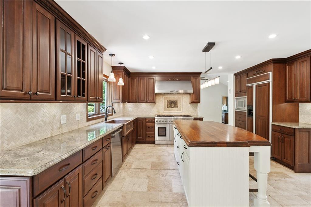 1532 Huntingdon Trail