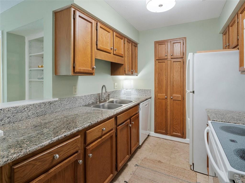 25211 Plantation Drive NE Unit 211