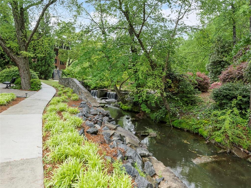 25211 Plantation Drive NE Unit 211