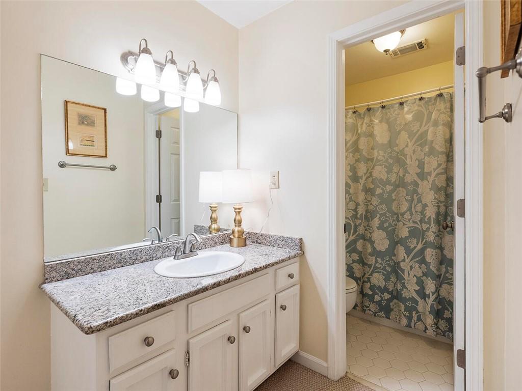 25211 Plantation Drive NE Unit 211