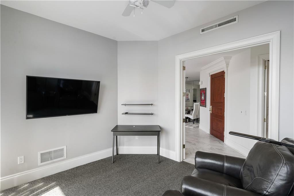 750 Park Avenue NE Unit 9S