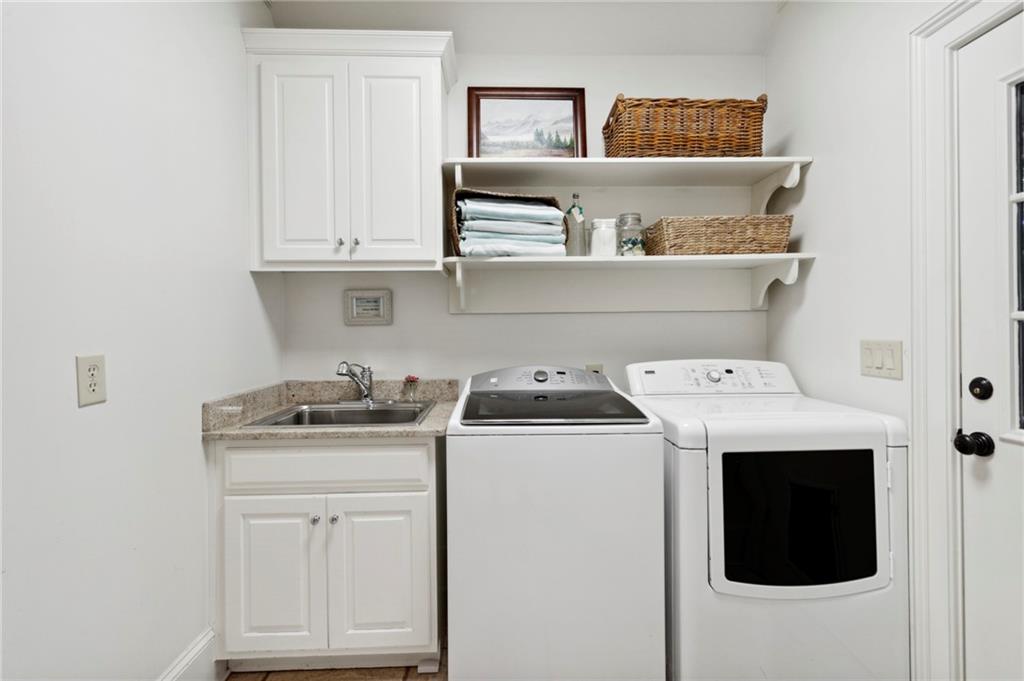 1193 Bellaire Drive NE