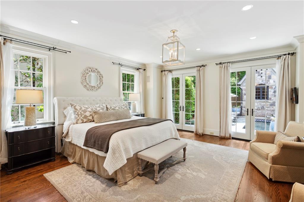 1193 Bellaire Drive NE