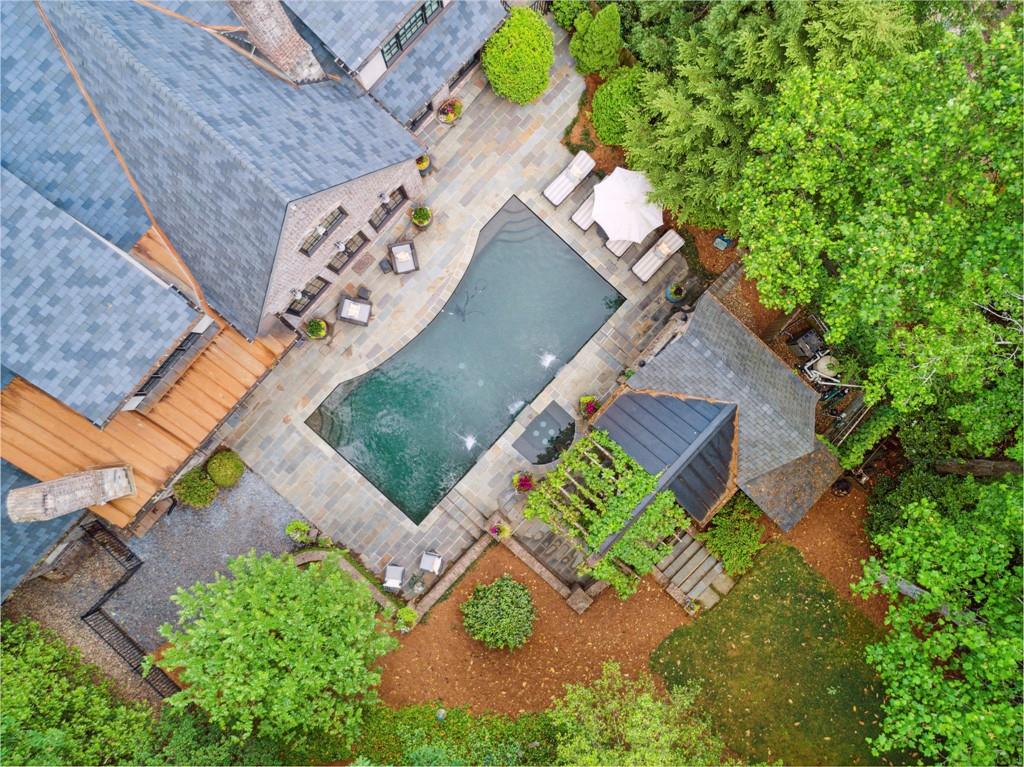 1193 Bellaire Drive NE