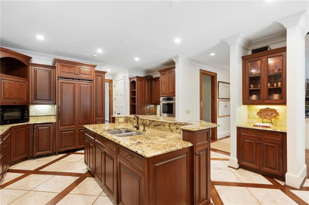 1193 Bellaire Drive NE