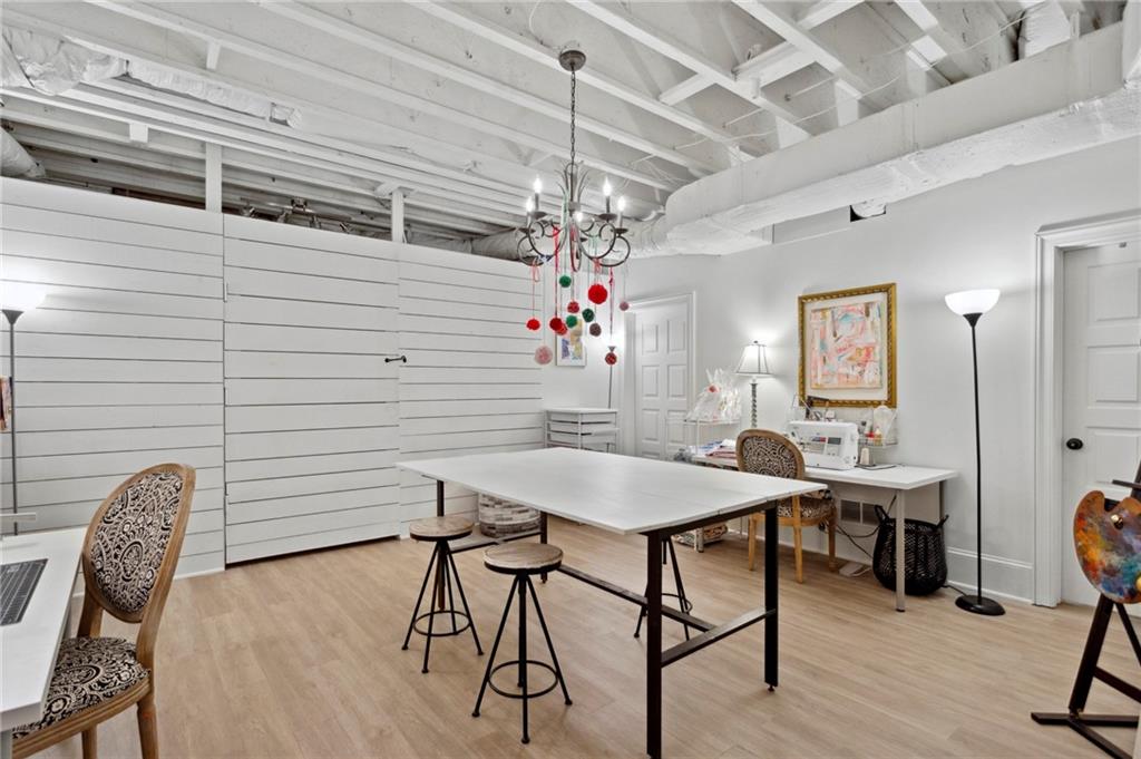 1193 Bellaire Drive NE