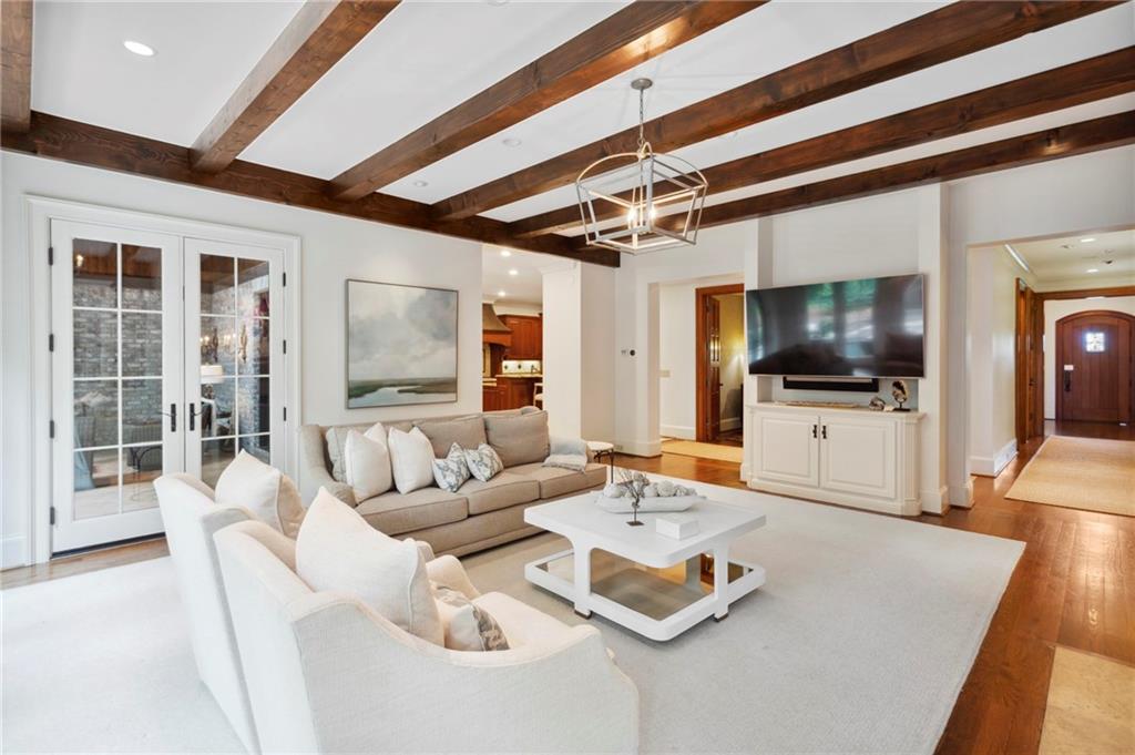 1193 Bellaire Drive NE