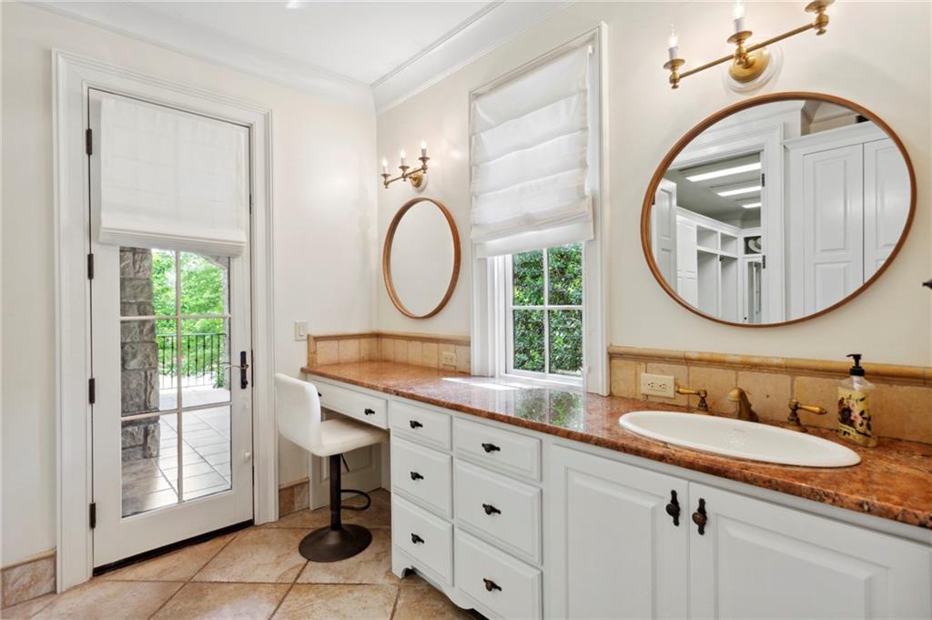 1193 Bellaire Drive NE