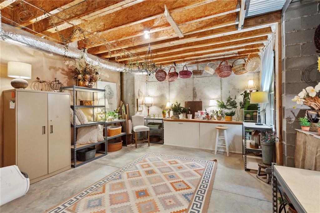 1193 Bellaire Drive NE