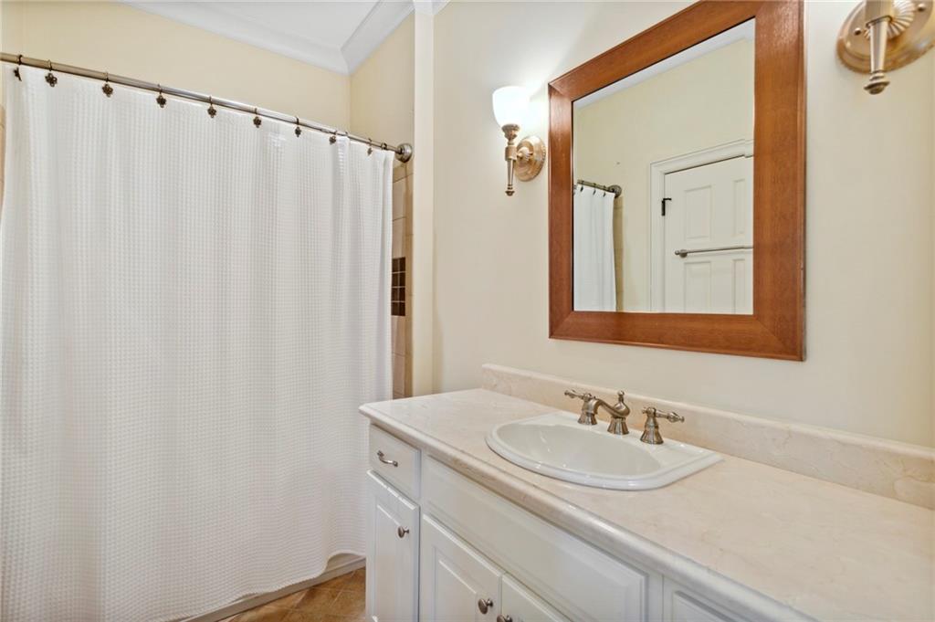 1193 Bellaire Drive NE