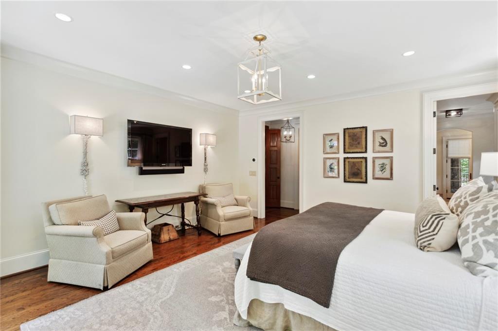 1193 Bellaire Drive NE