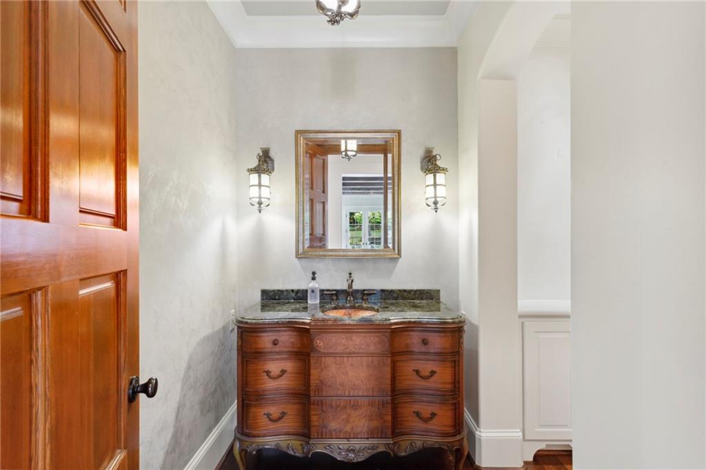 1193 Bellaire Drive NE