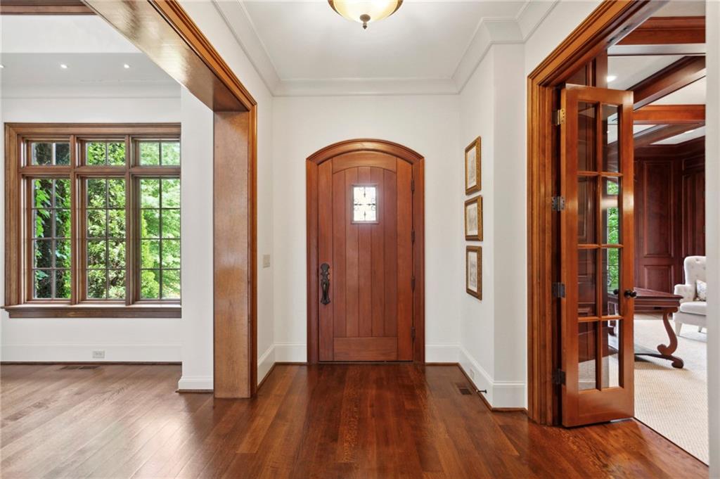 1193 Bellaire Drive NE