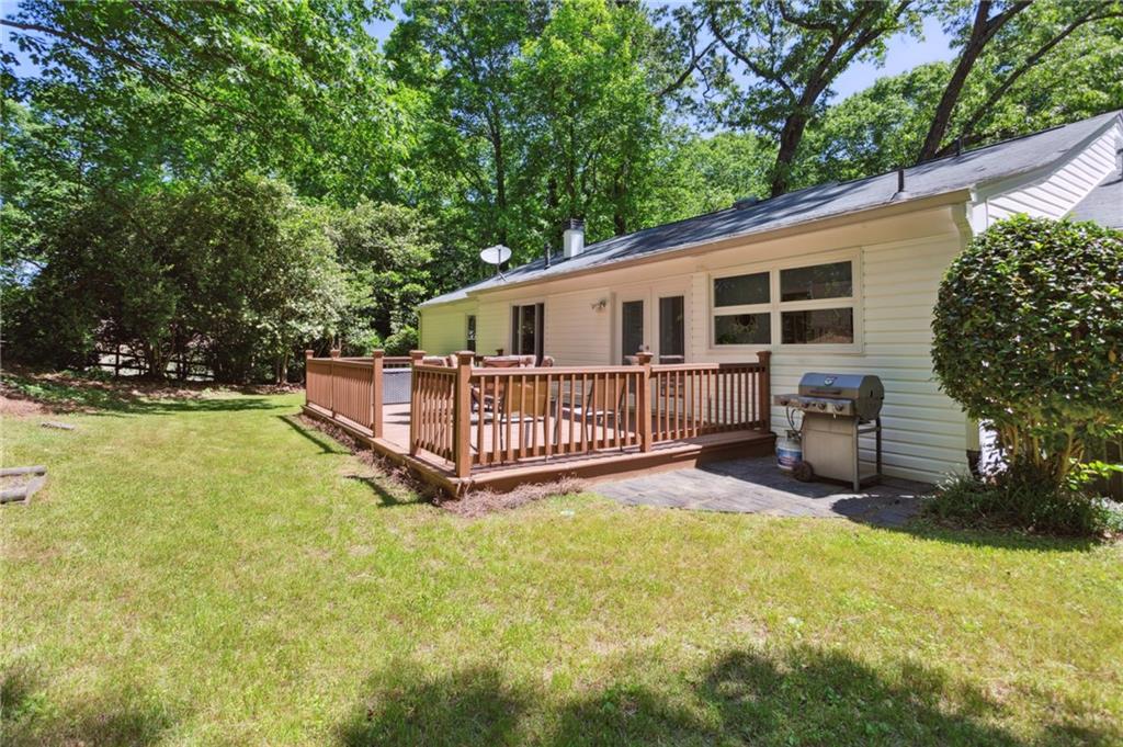 392 Huntsman Way SE