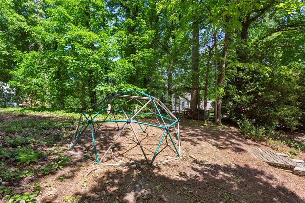 392 Huntsman Way SE