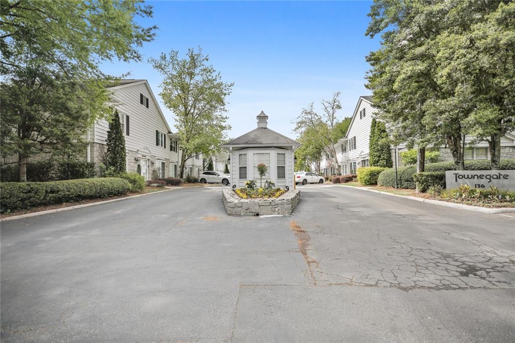 136 Peachtree Memorial Drive NW Unit IH3