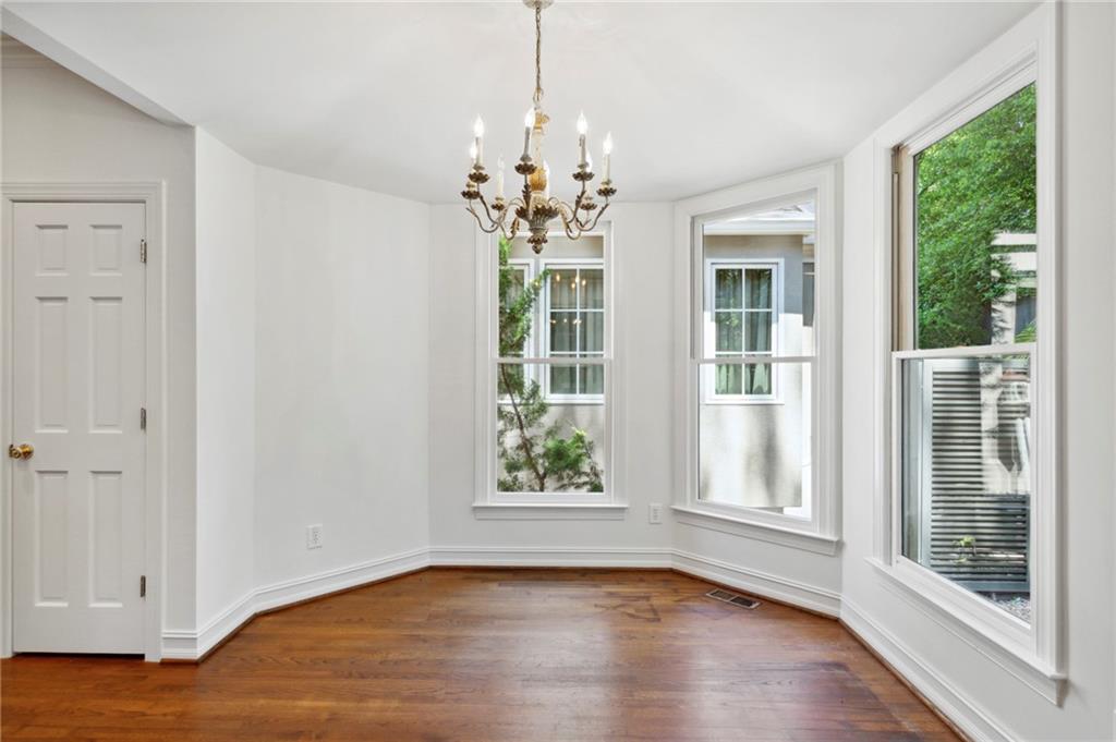 7 Westminster Close Drive NW