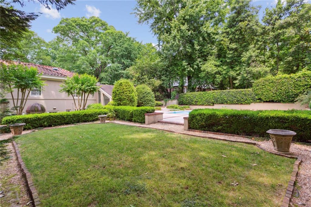 2515 Habersham Road NW