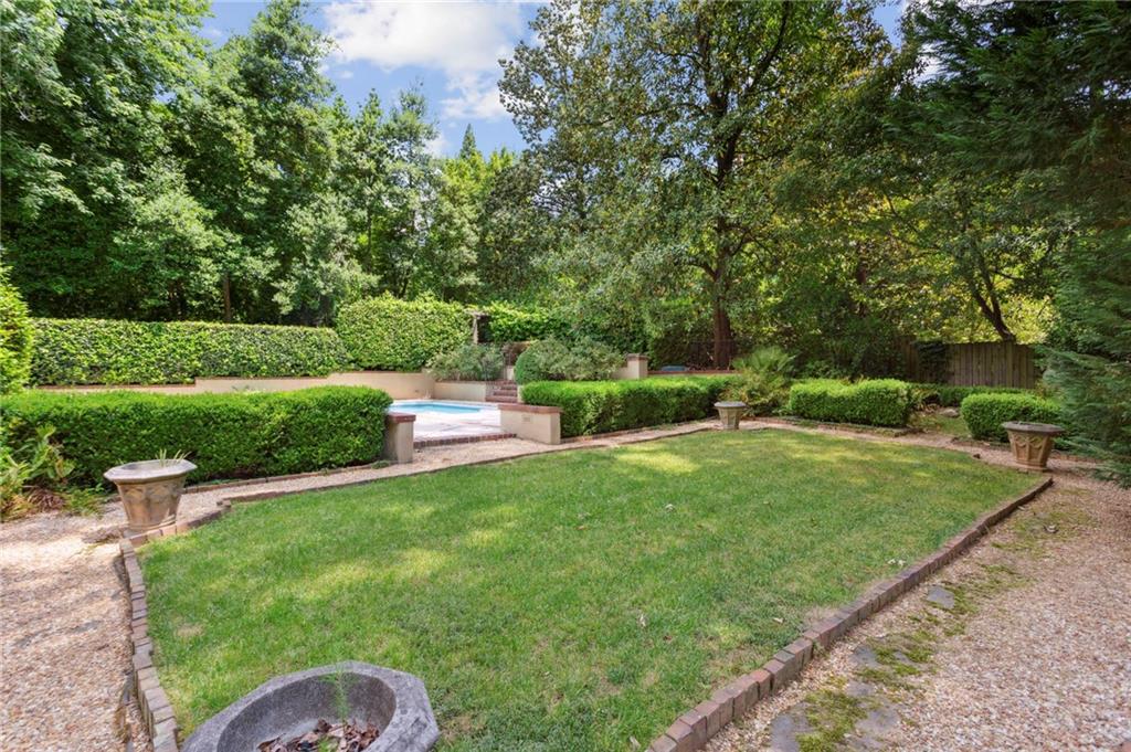 2515 Habersham Road NW