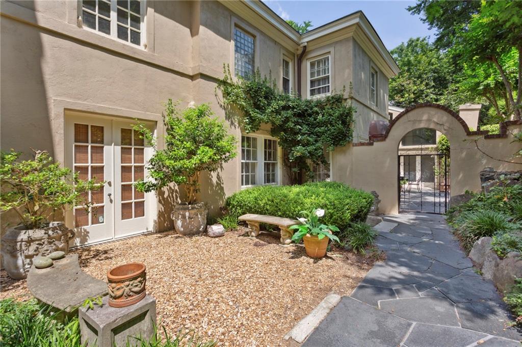 2515 Habersham Road NW