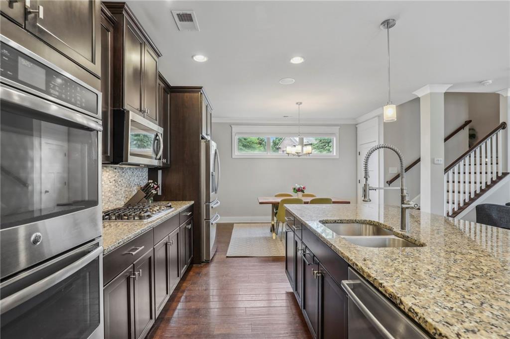 1712 Whitfield Parc Circle SE