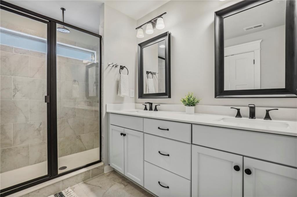 1712 Whitfield Parc Circle SE