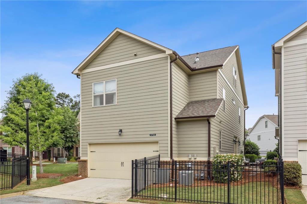 1712 Whitfield Parc Circle SE