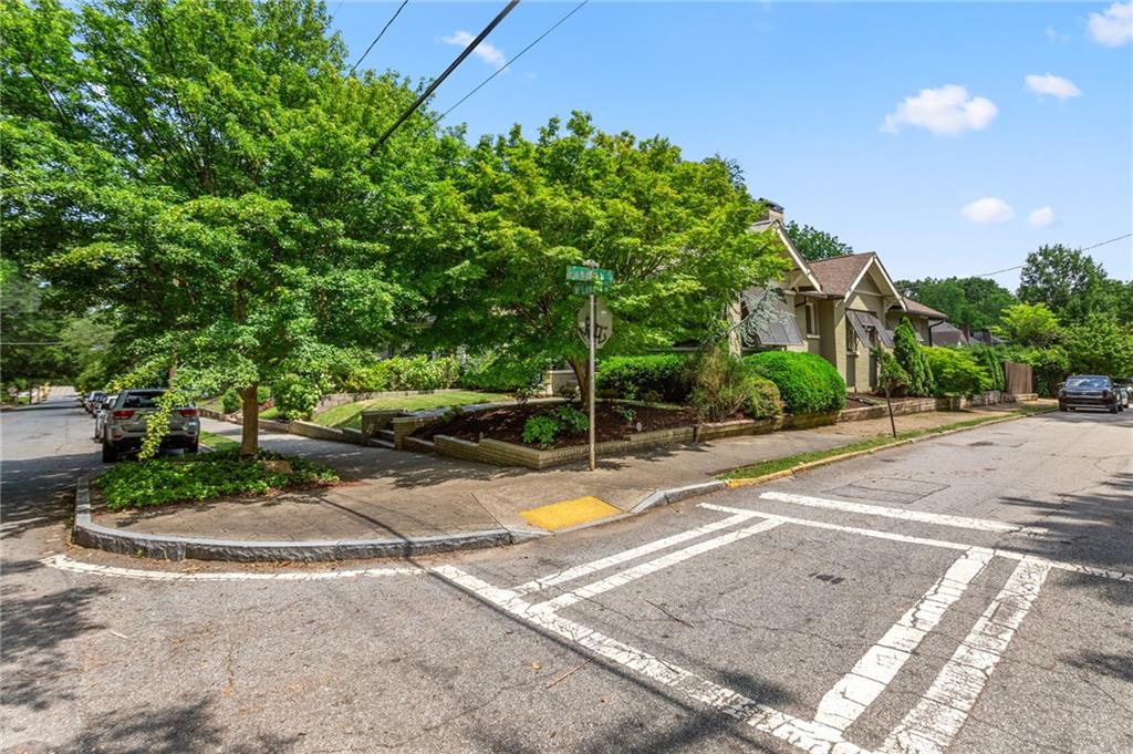 1287 McLendon Avenue NE