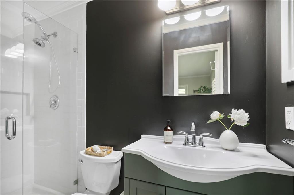 2953 Cravenridge Drive NE