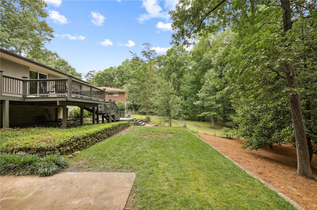 2953 Cravenridge Drive NE