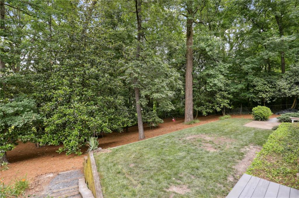 2953 Cravenridge Drive NE