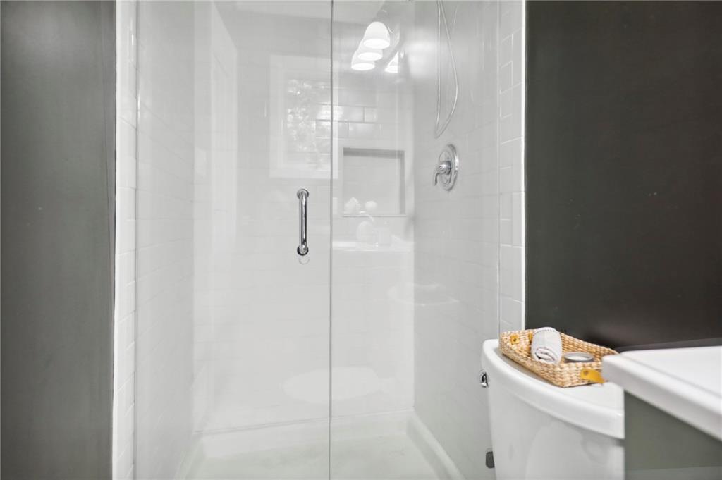 2953 Cravenridge Drive NE