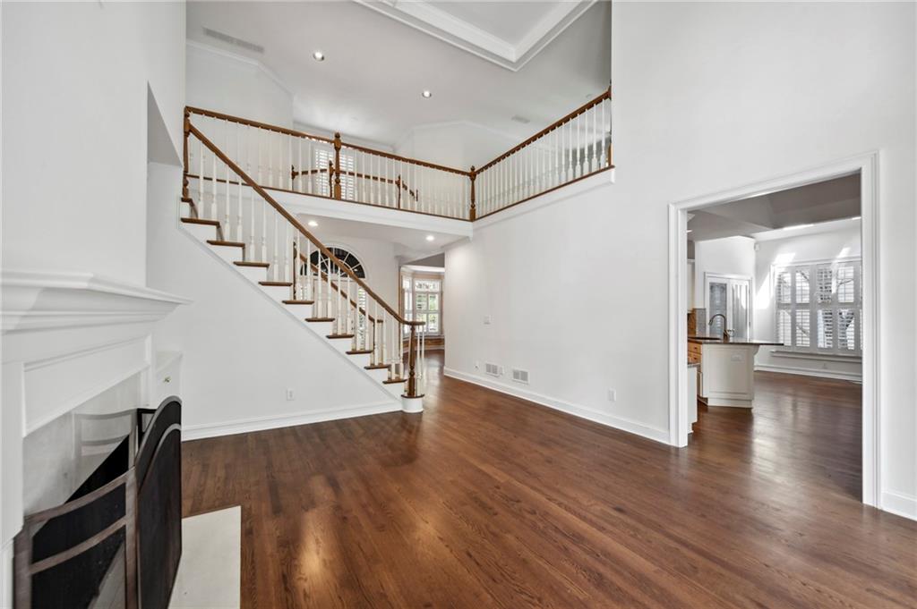 10 Westminster Close Drive NW