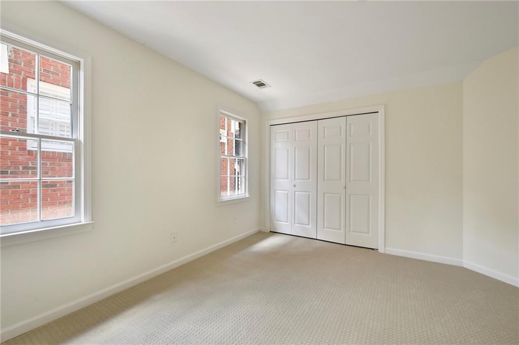 10 Westminster Close Drive NW