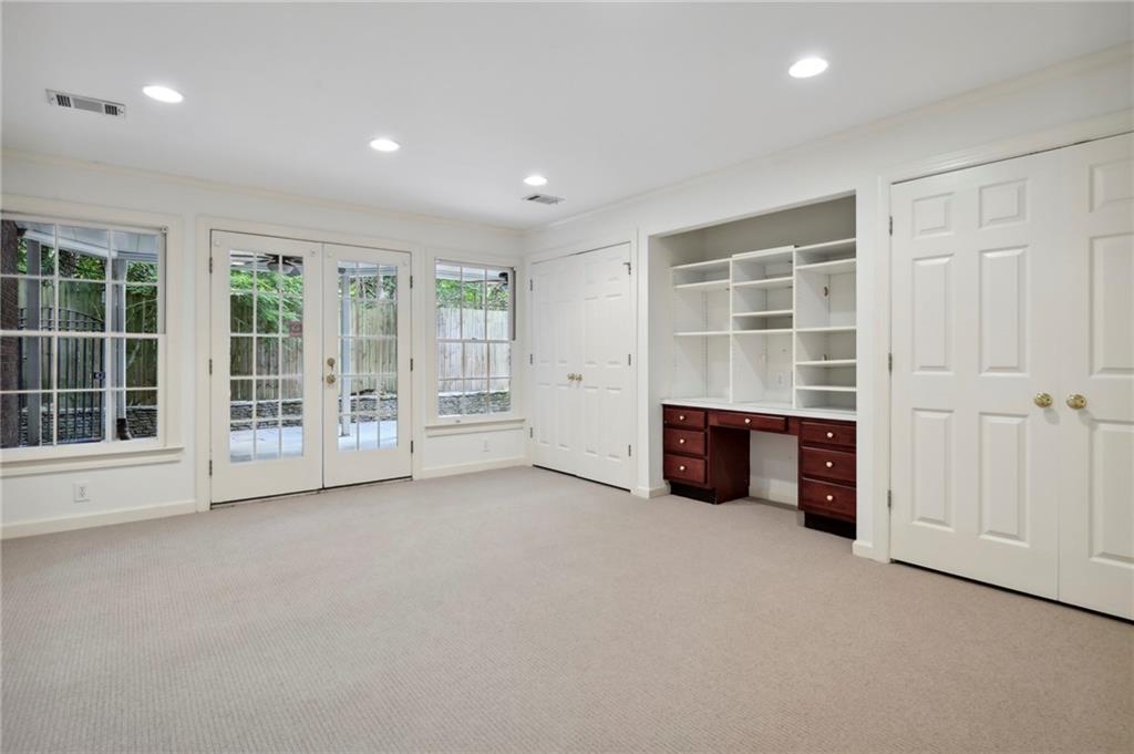 10 Westminster Close Drive NW