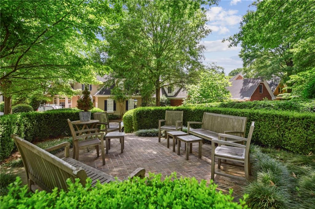 10 Westminster Close Drive NW
