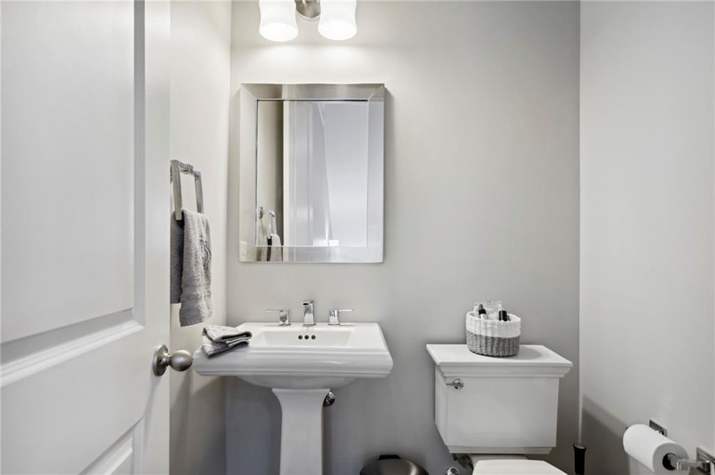 3619 Brookleigh Lane NE