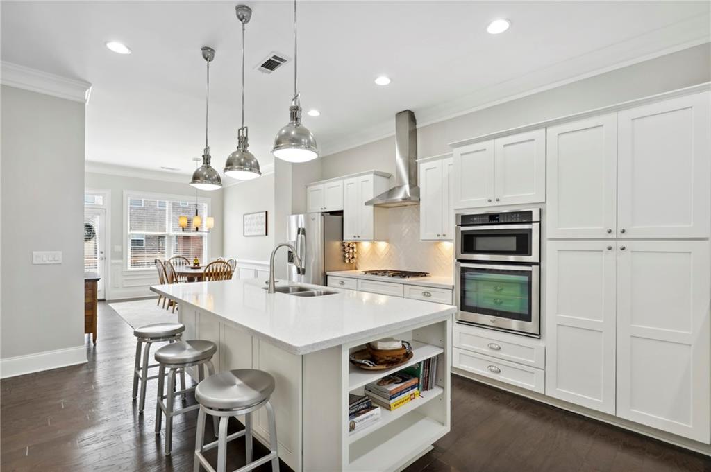 3619 Brookleigh Lane NE